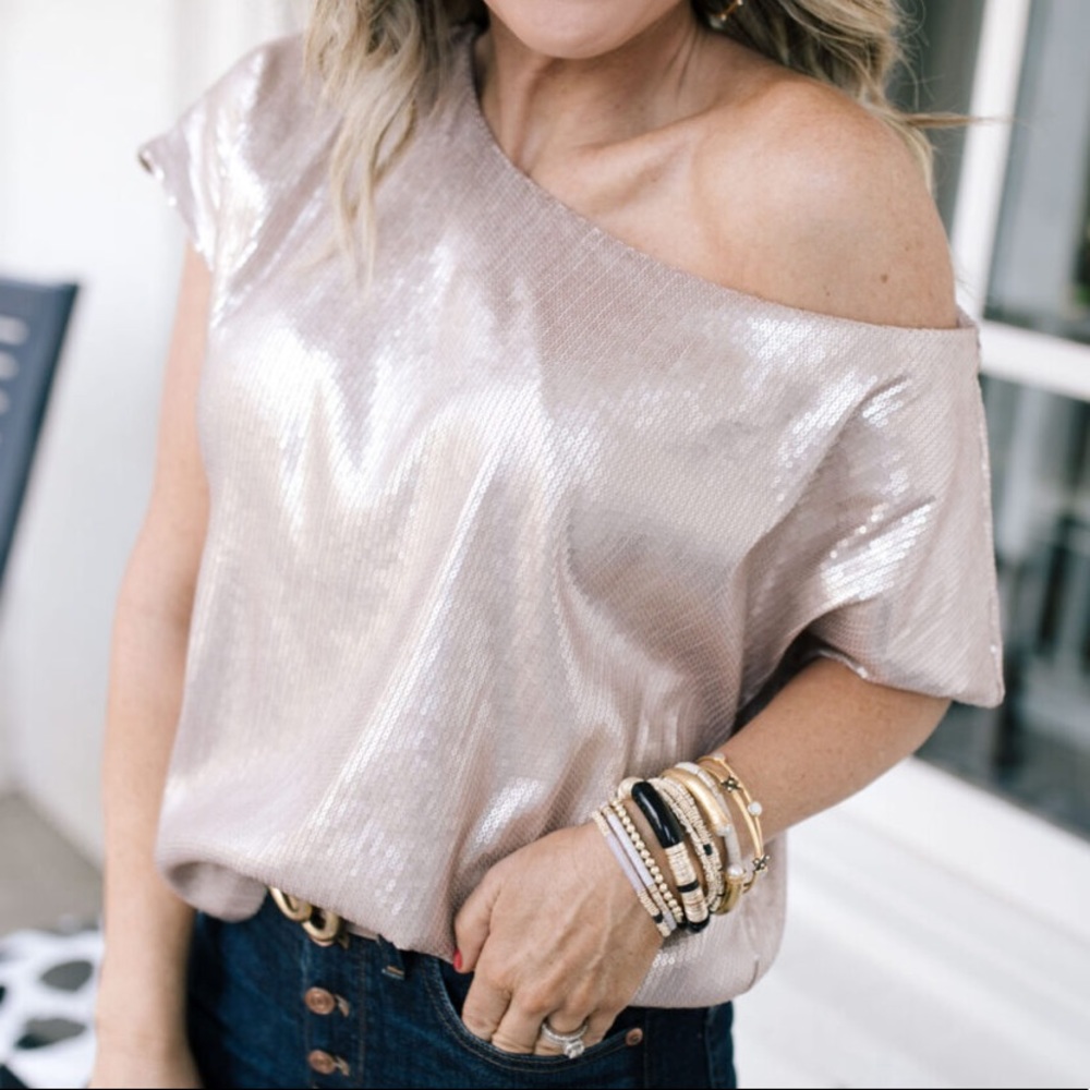 Gibsonlook x Glam Off Shoulder Sequin Top